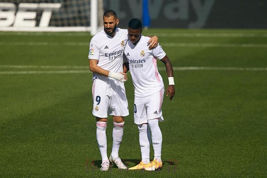 西甲-皇马2-3黄潜 维尼修斯进球楚克乌泽梅开二度 西甲-皇马2-3黄潜 维尼修斯进球楚克乌泽梅开二度